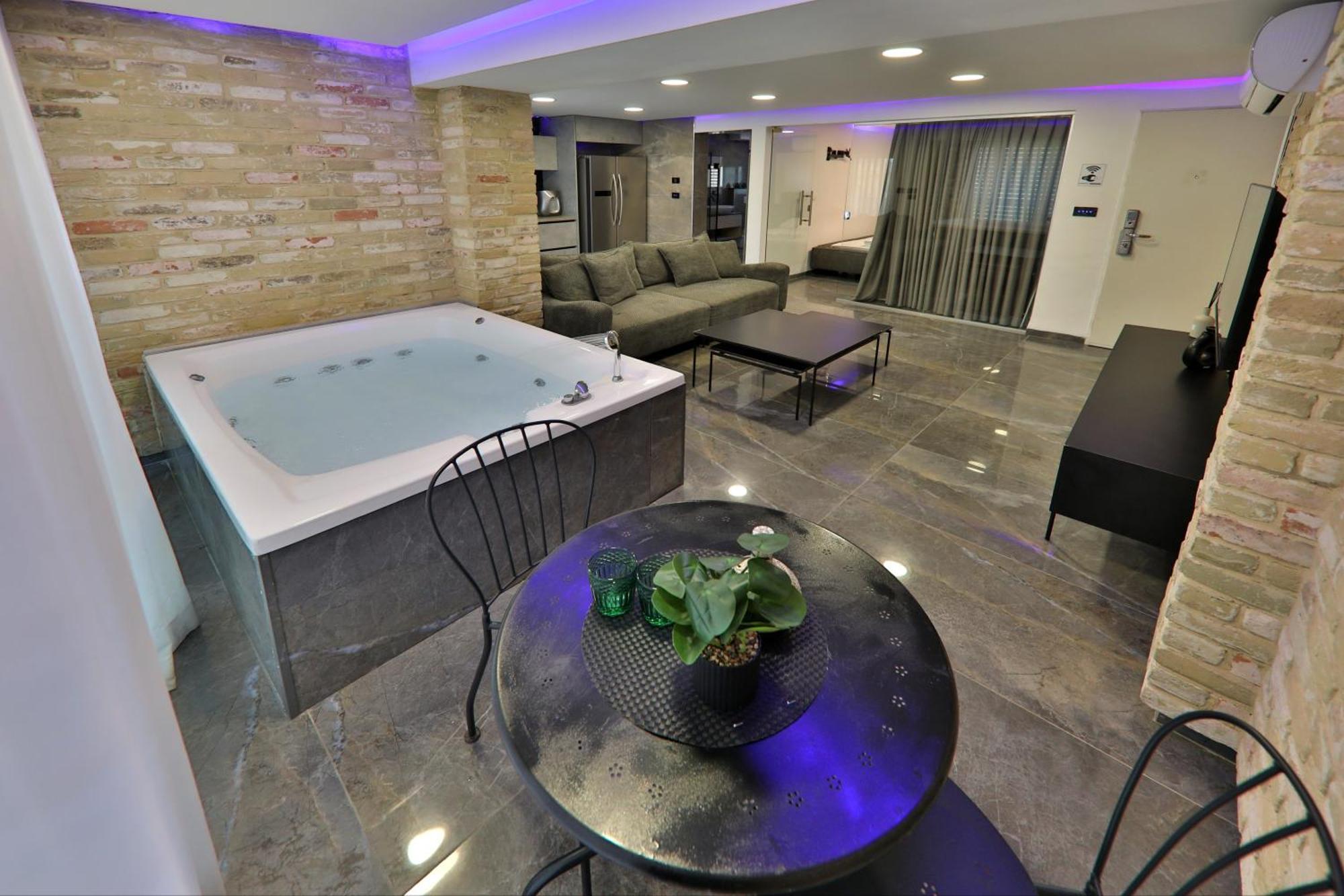 Ferienwohnung שקיעה בים 75 - דירת נופש יוקרתית עם ג'קוזי ליד הים Haifa Exterior foto